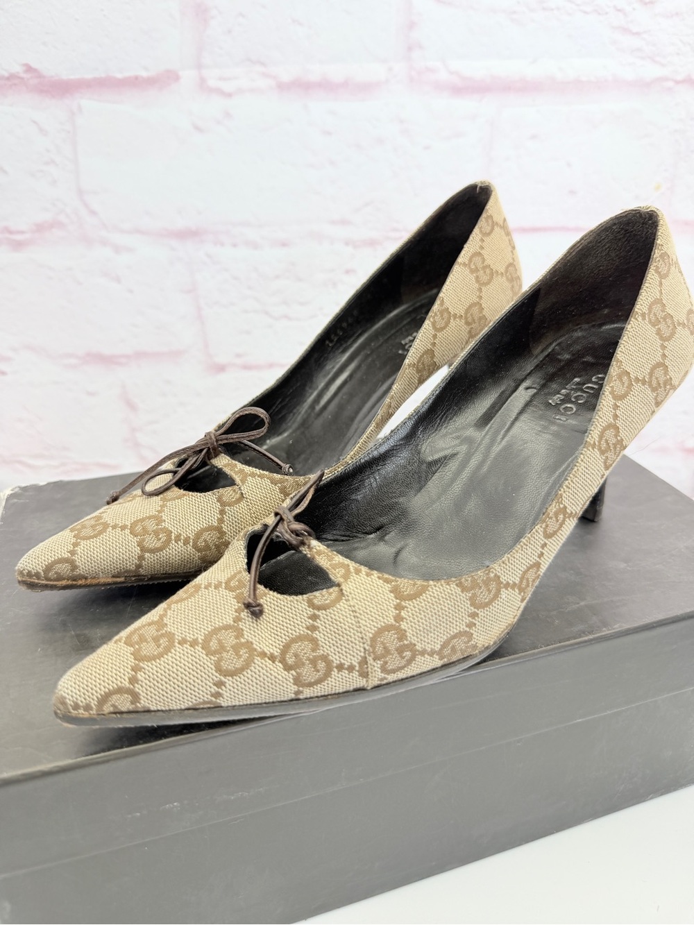 Gucci Beige and Brown Monogram Pointed-Toe Heels 5.5